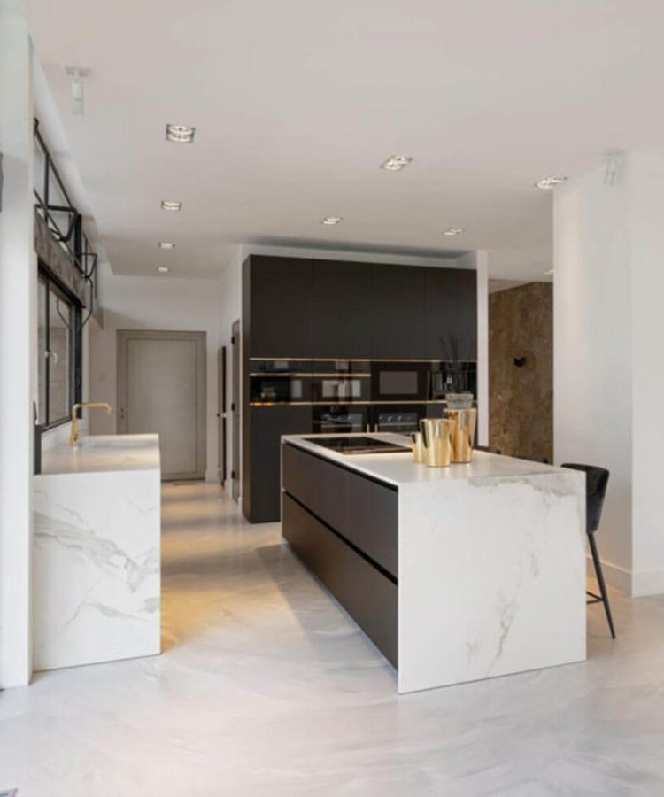 open keuken met keukeneiland